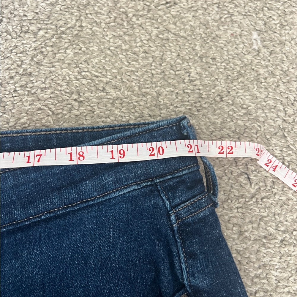 Levi’s Women’s Basic Indigo Denim Cuffed Shorts, … - image 5